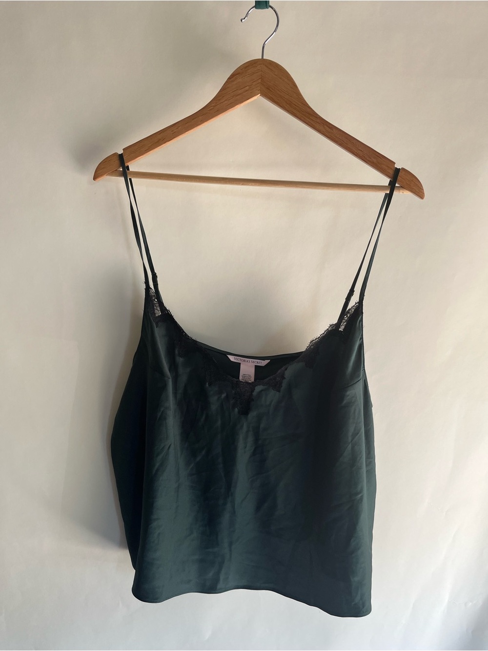Victoria’s Secret Satin Lace Camisole Green Black Sz XXL Women’s Cropped EUC